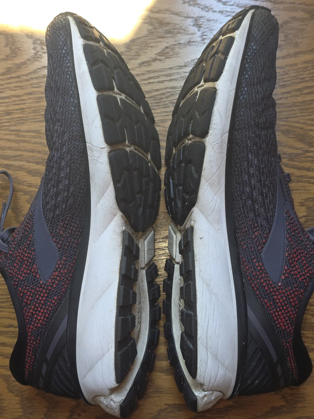 Brooks  Mens Ghost 11  Navy And Red Running Shoes Sz 10